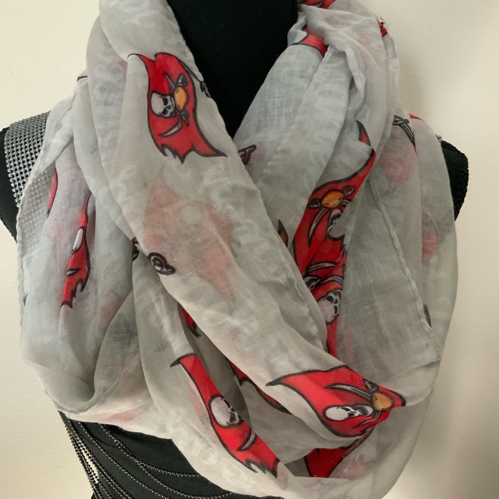Tampa Bay Buccaneers NFL Infinity Woman's Scarf - Picture 2 of 2